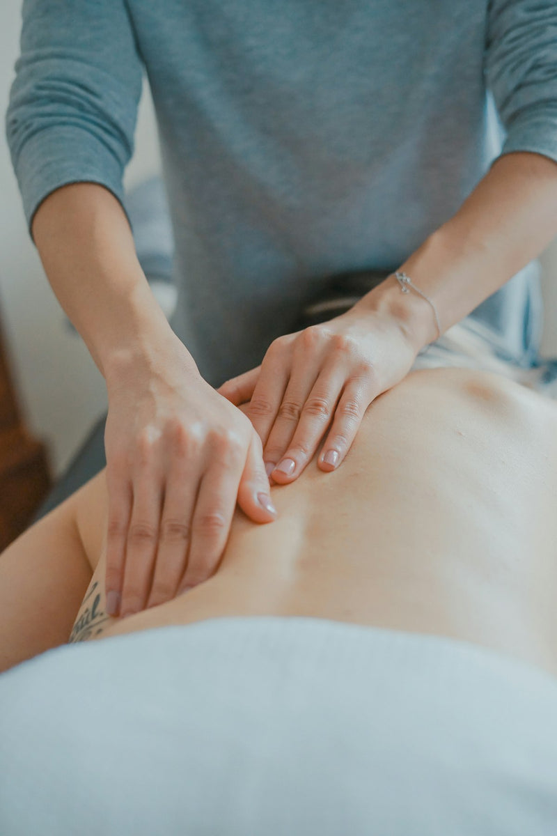 Jade Roller vs Rose Quartz Roller: Which Is Right for You?
